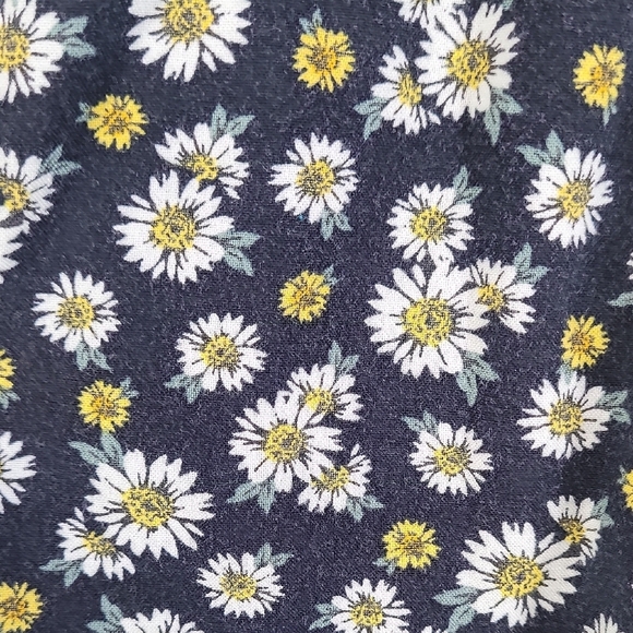 Abercrombie Kids Girls Smocked Daisies Dress Size 13/14 Open Back Off Shoulder - Picture 4 of 12